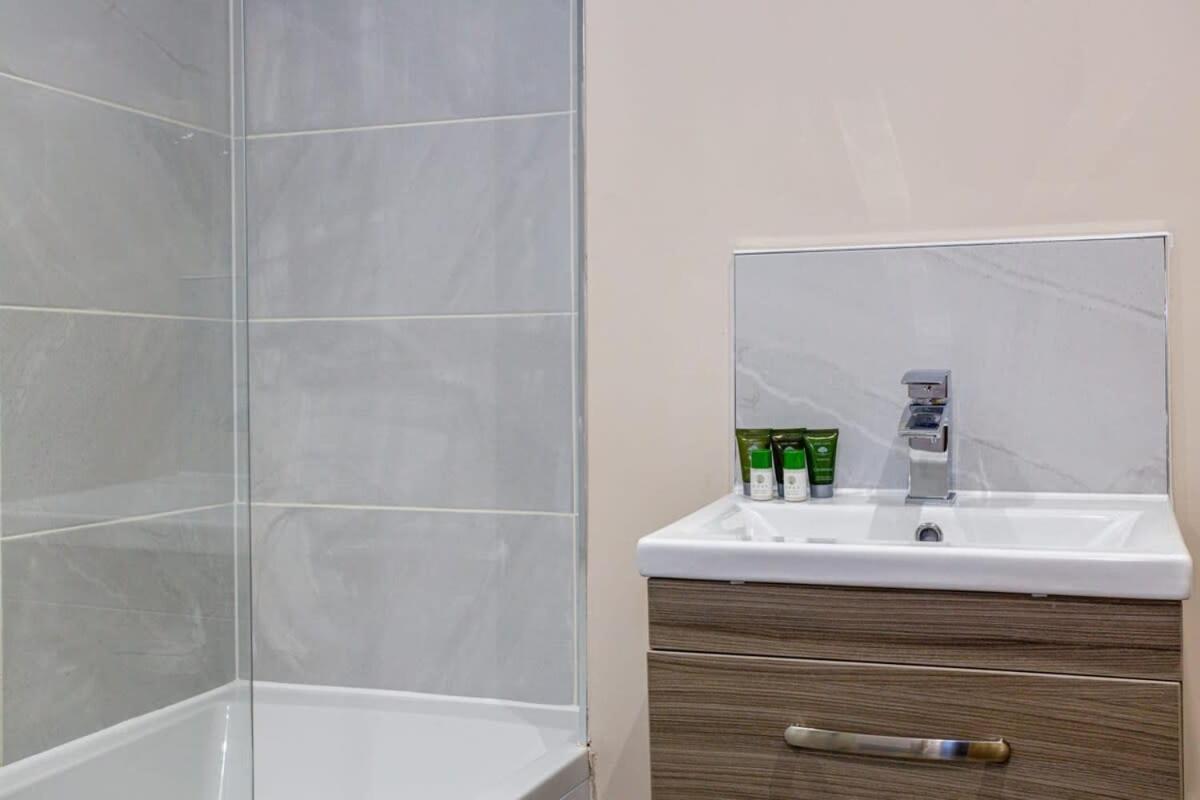 Stylish And Modern 1 Bedroom Apartment แมนเชสเตอร์ ภายนอก รูปภาพ